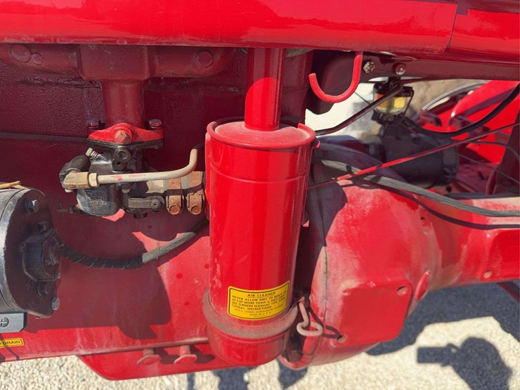 farmall-av-image-33