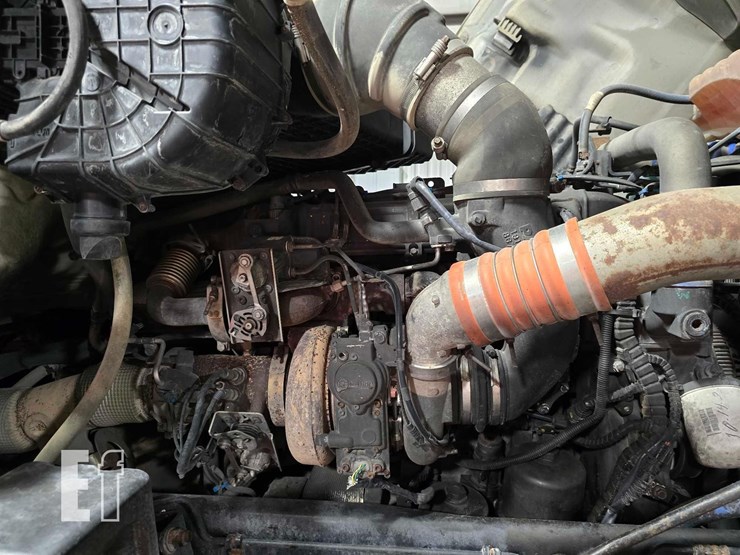 2015-kenworth-t680-image-26
