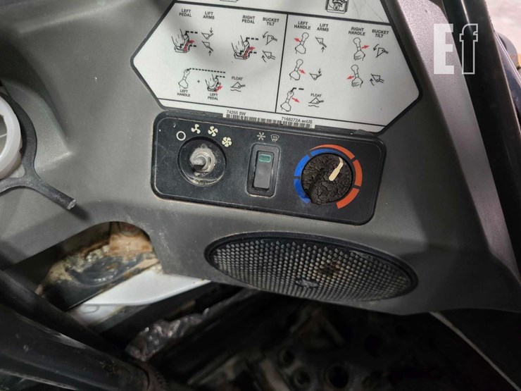 2018-bobcat-t630-image-18