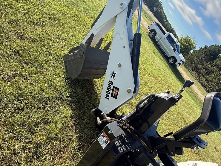 2018-bobcat-9bh-backhoe-attachment-image-1
