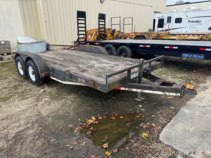 2004-loadtrail-14'-+-2'-dovetail-dual-axle-equipment-trailer-with-hideaway-ramps---4zecf162341168561-image-2