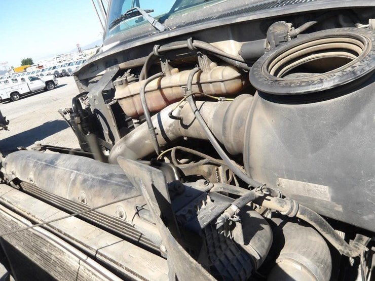 2007-sterling-l7500-drilling-rig-truck-image-9