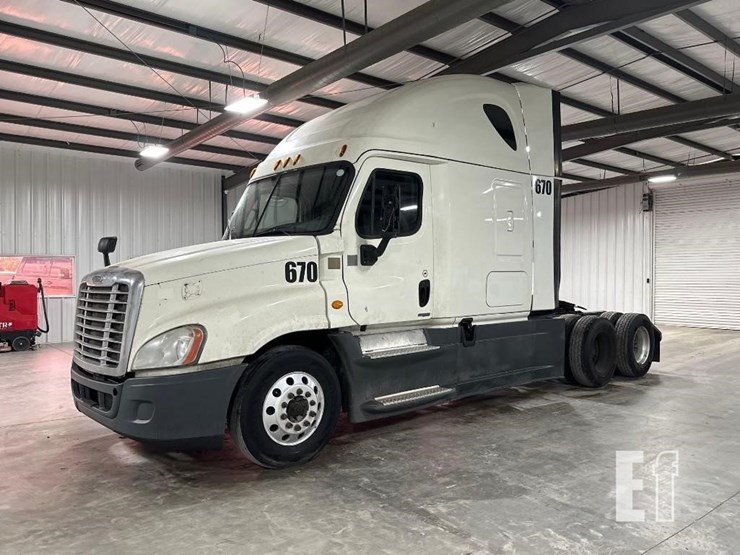 2017-freightliner-cascadia-125-image-1