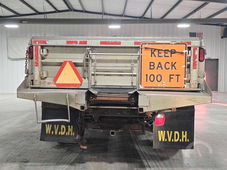 2010-ford-f550-image-8