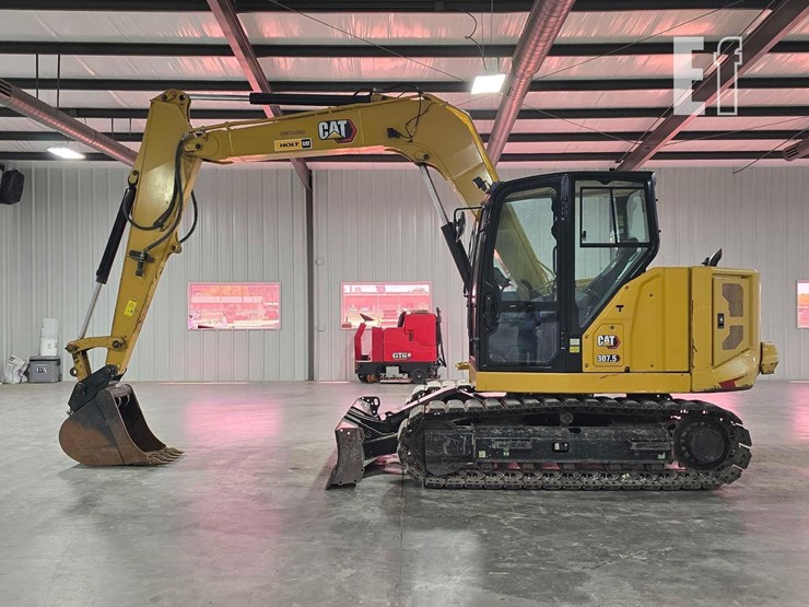 2021-caterpillar-307.5-image-5