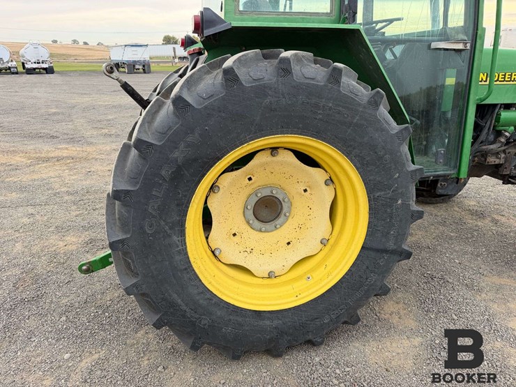 2000-john-deere-5510-tractor-image-33