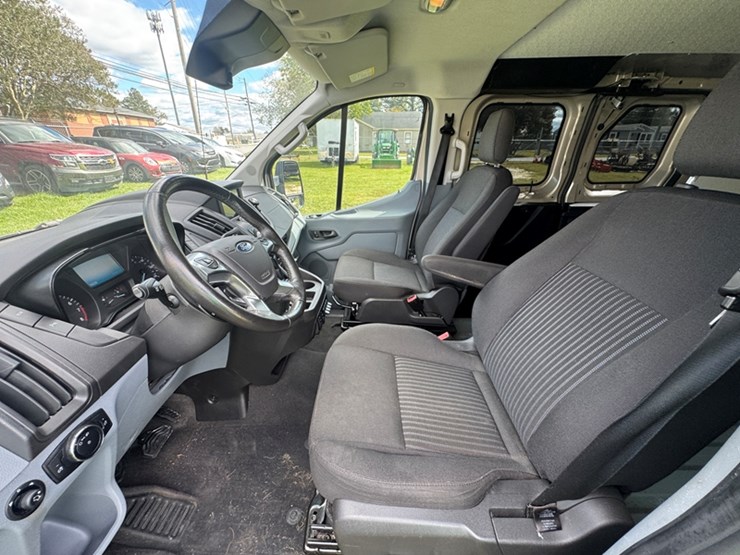 2017-ford-transit-350-van---low-roof-w/60/40-side-door,-v6-gas---(bad-trans)-237,665-miles-showing-image-5