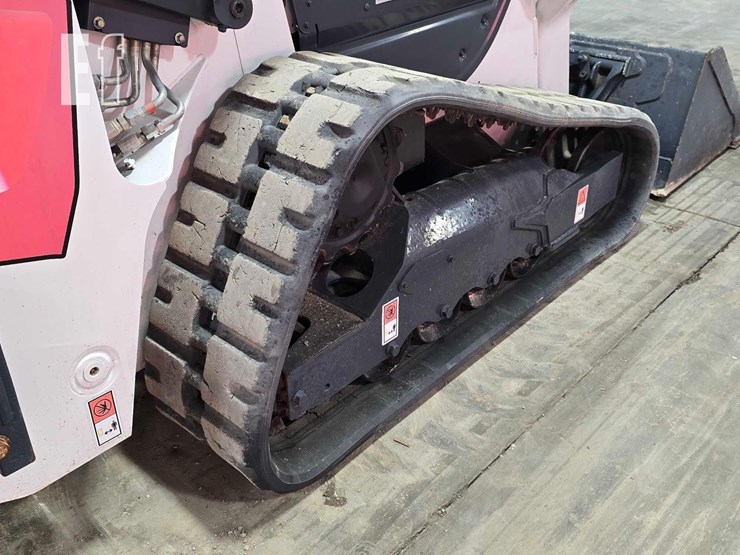 2021-bobcat-t64-image-30