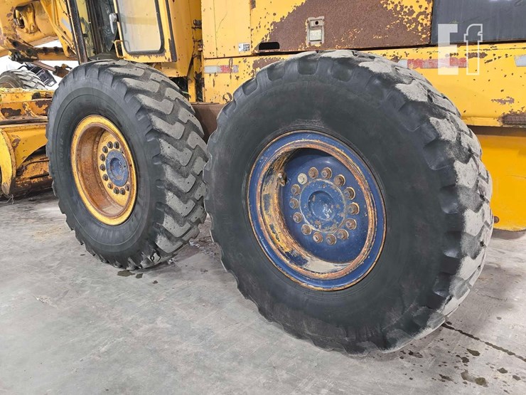 1979-deere-772a-image-25