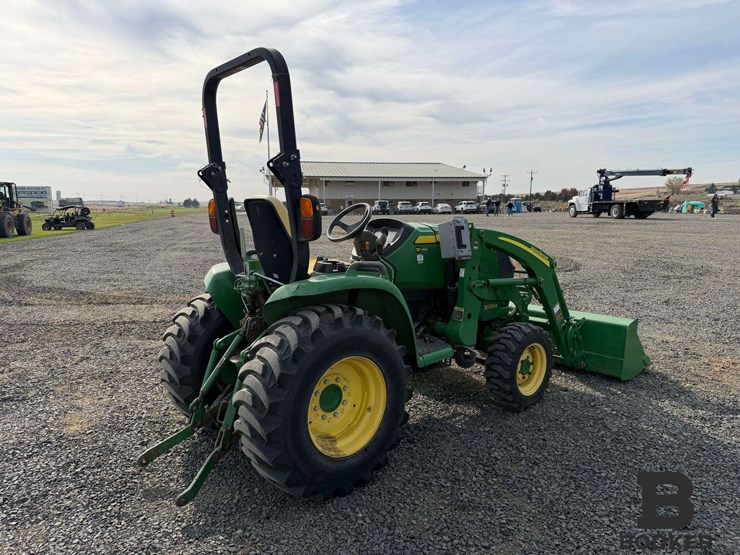 2014-john-deere-3039r-tractor-w/h165-loader-image-5