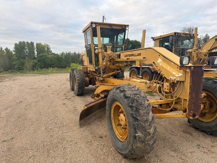 1985-cat-140g-motor-grader-image-2
