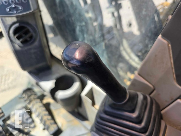 2016-caterpillar-336fl-image-19