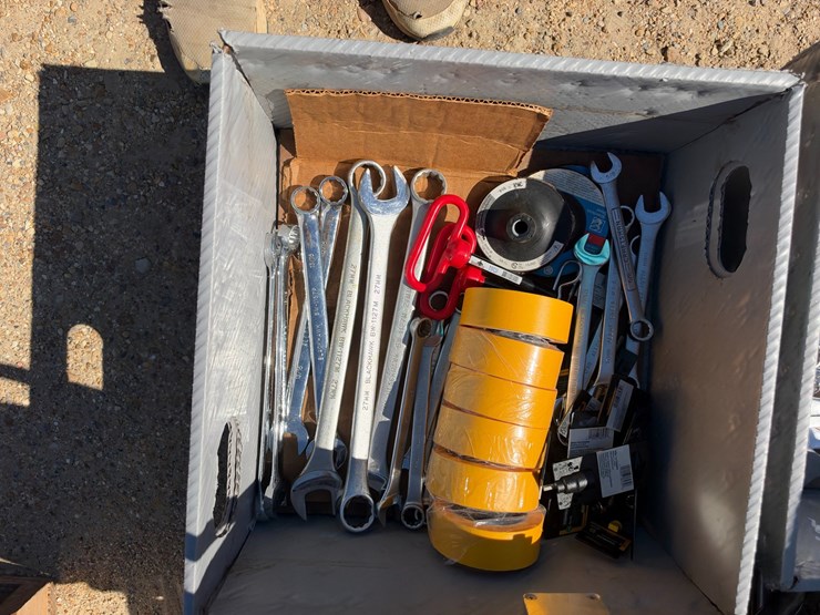 #41624-•-miscellaneous-tools-and-extension-cables-image-6