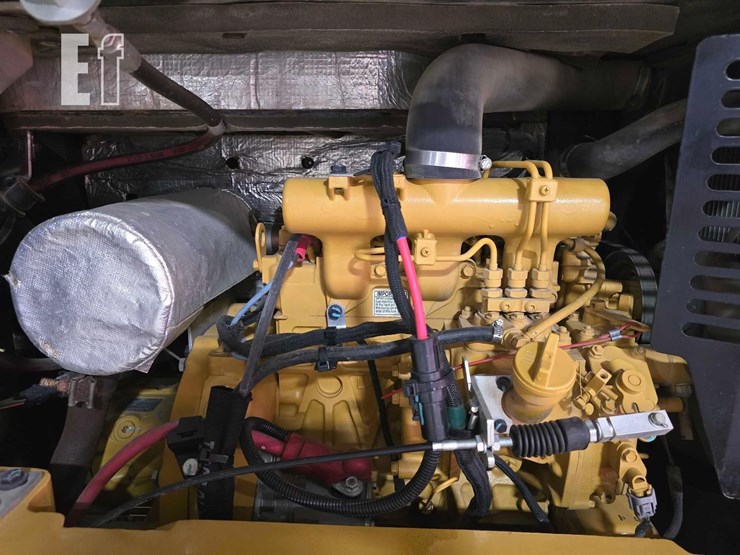 2022-caterpillar-303.5e2-cr-image-25
