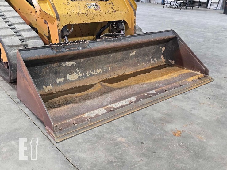 2021-caterpillar-299d3-image-10