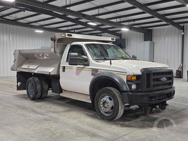 2010-ford-f550-image-2