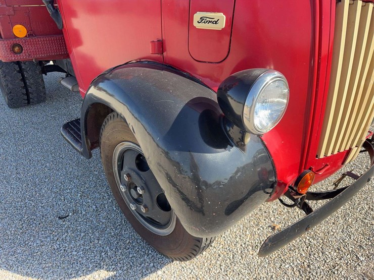 1937-1939-ford-cabover-truck-image-11