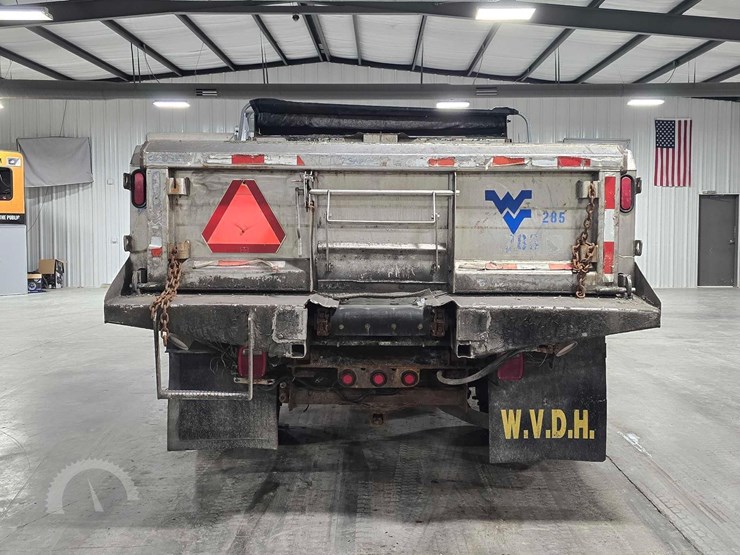 2010-ford-f550-image-8