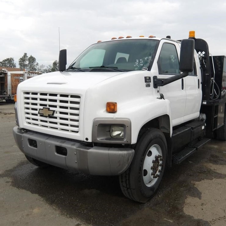 2009 Chevrolet C7500 Service Truck