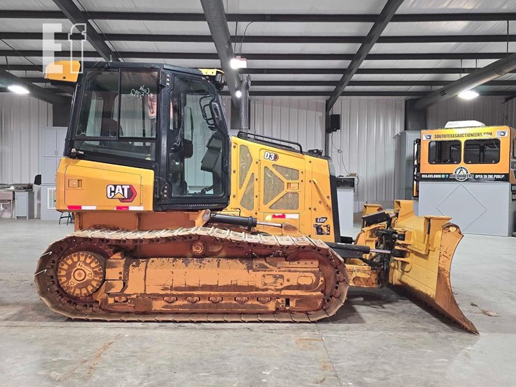 2021-caterpillar-d3-image-6
