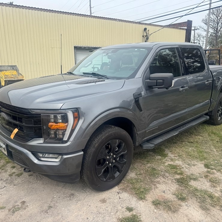 2023 FORD F-150 CREW CAB XLT POWERBOOST 4WD 3.5L TWIN TURBO V6 HYBRID – 54,300 MILES SHOWING