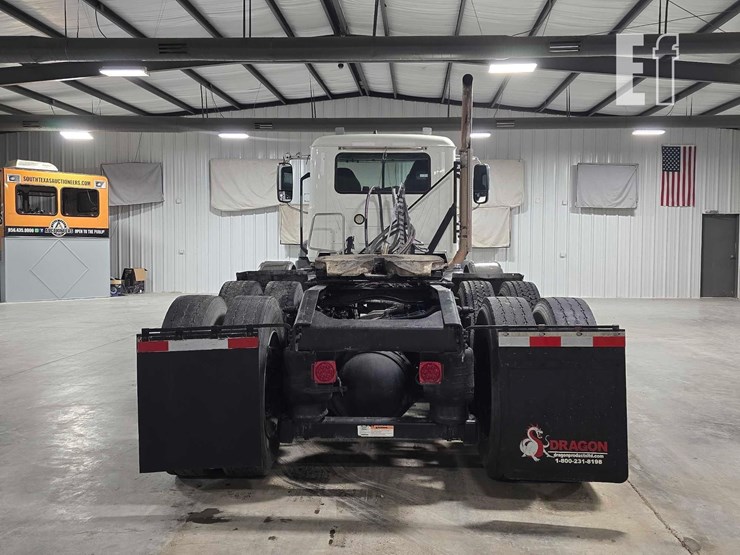 2020-mack-granite-64bt-image-8
