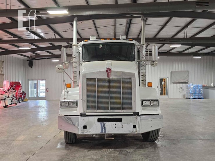 2012-kenworth-t800-image-7