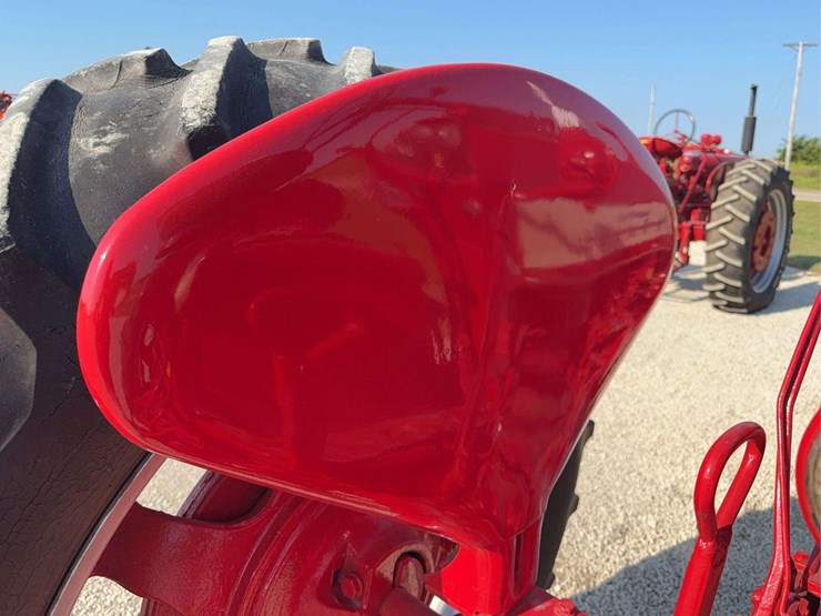 farmall-350-image-36