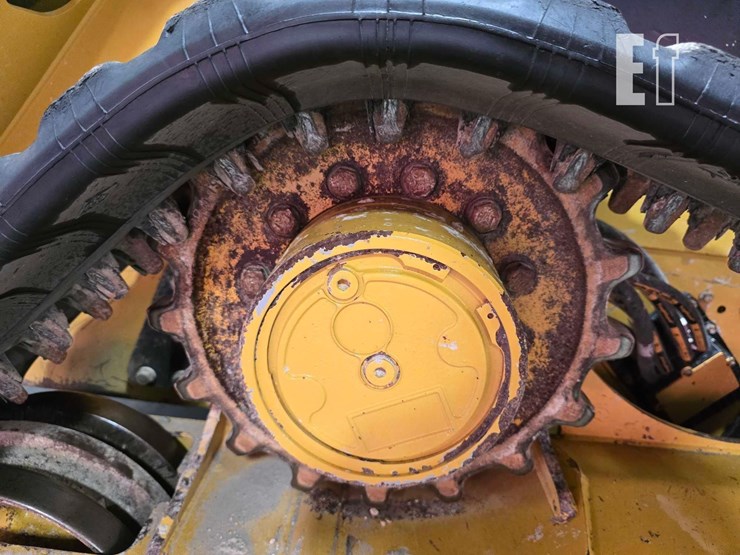 2021-caterpillar-289d3-image-35