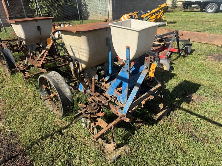 ford-planter-image-2