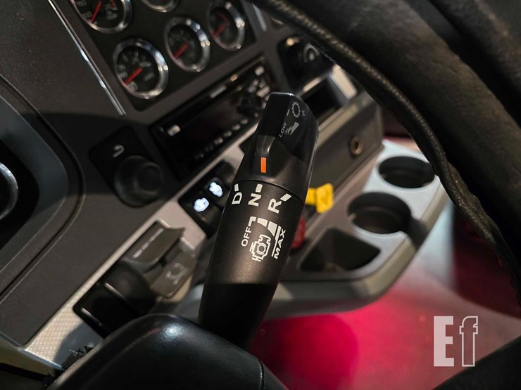 2020-kenworth-t680-image-15