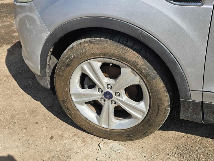 2013-ford-escape-image-16