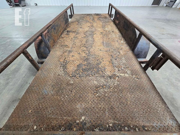 14-foot-tandem-axle-flatbed-utility-/-equipment-tr-image-10