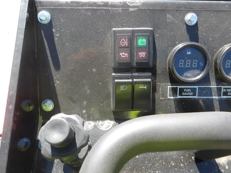 2026-sdlool-sl1050k-skid-steer-loader-image-12