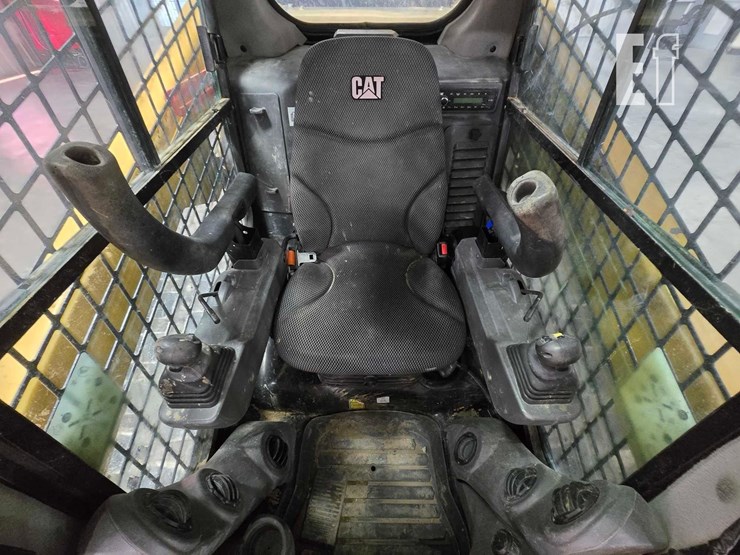 2022-caterpillar-289d3-image-14