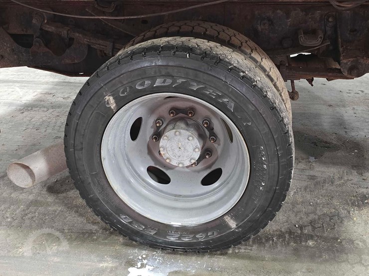2010-ford-f550-image-20