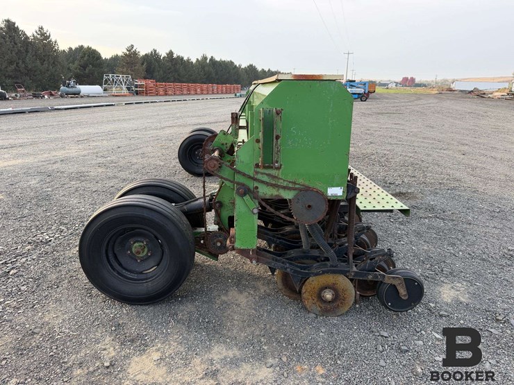 great-plains-solid-stand-grain-drill-image-2