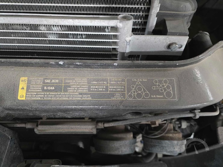2010-ford-f550-image-25
