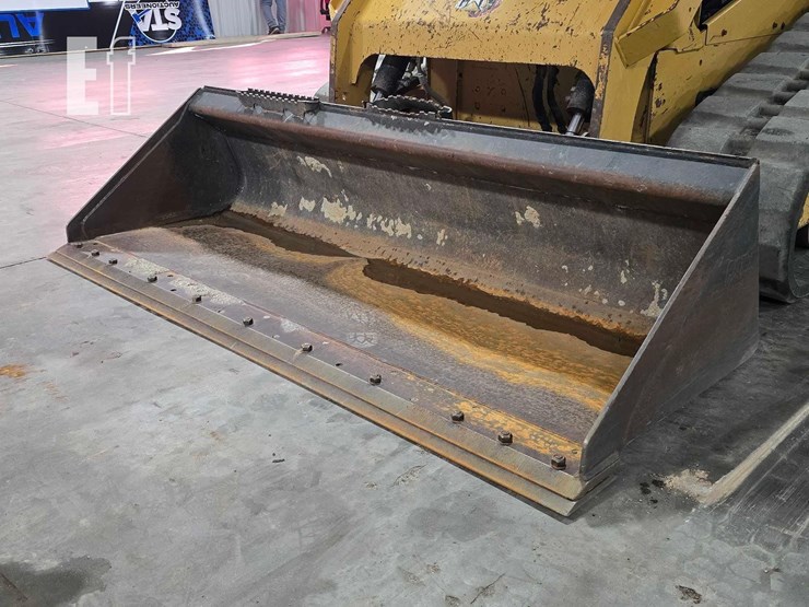 2021-caterpillar-299d3-image-9
