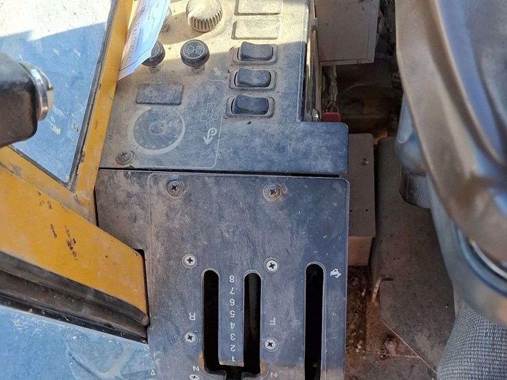 1998-deere-670c-image-14