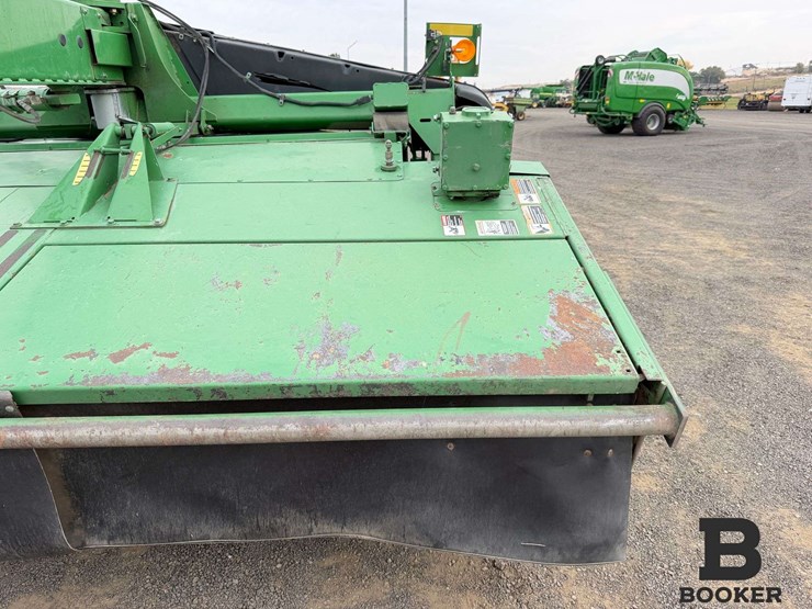 john-deere-moco-946-pull-type-swather-image-15