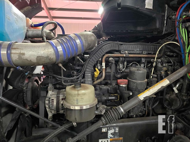2020-kenworth-t680-image-30