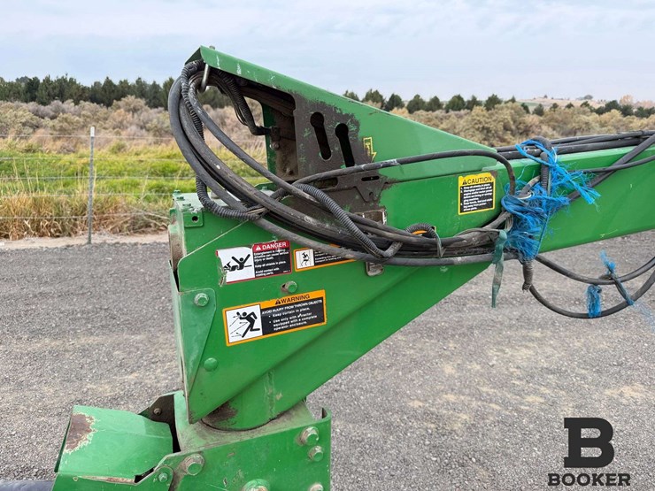 john-deere-moco-946-pull-type-swather-image-11