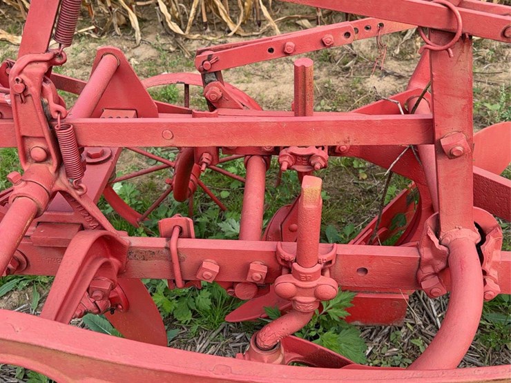 oliver-two-bottom-plow-image-14