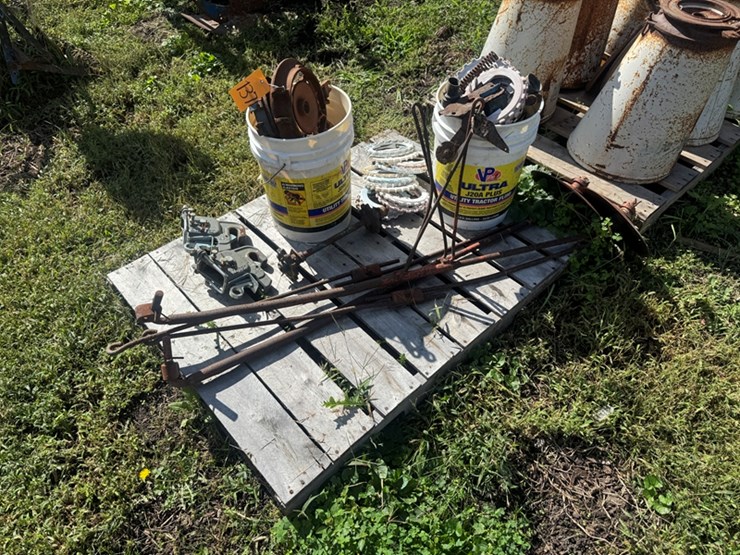 ford-planter-parts-image-1
