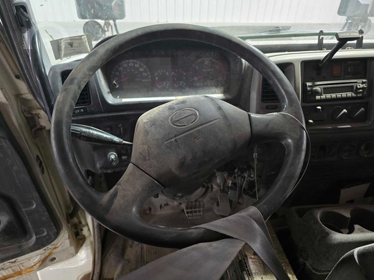 2010-hino-338-image-10