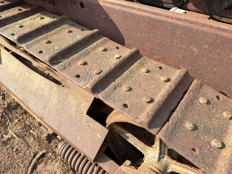 caterpillar-ten-image-18