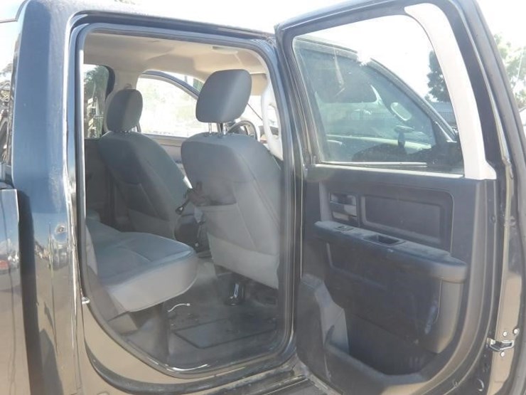 2016-dodge-ram-1500-image-11