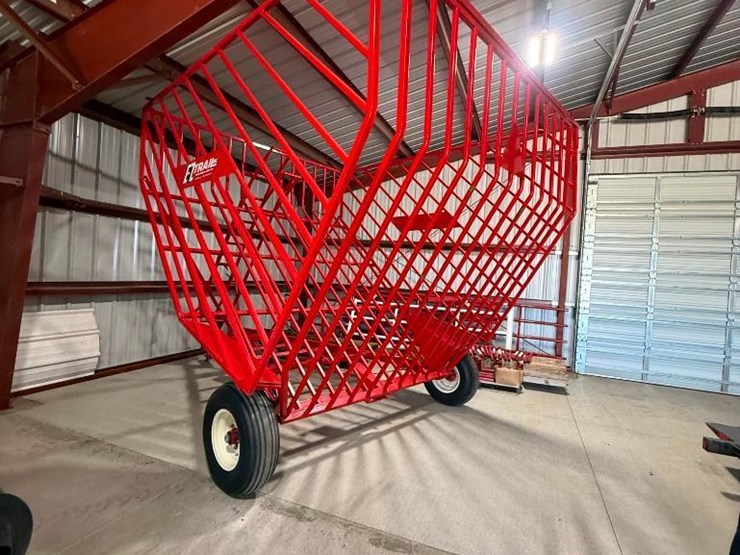 2019-e-z-bale-basket-image-2