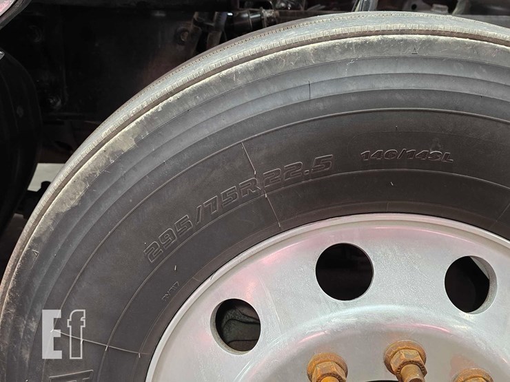2020-kenworth-t680-image-27